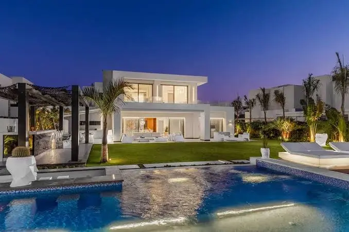 هاسيندا وايت (Hacienda White)